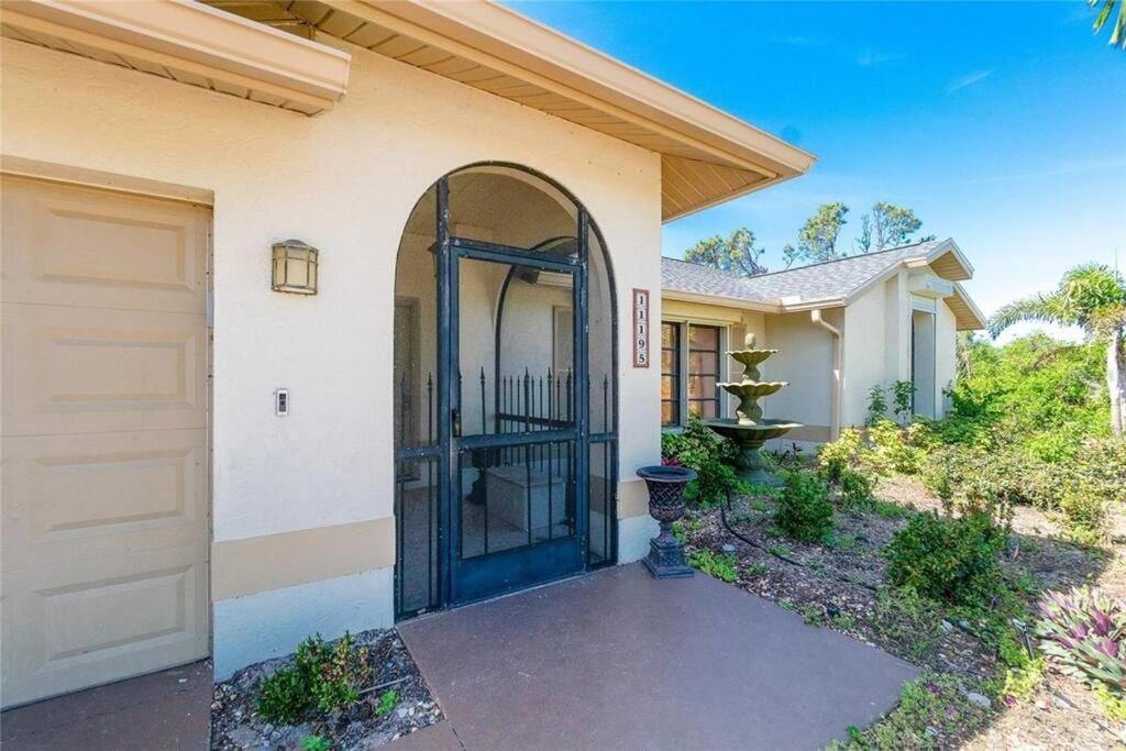 Seabreeze 3-Bedroom Pool Villa Close To The Beach!!! Port Charlotte Bagian luar foto